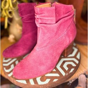 Womens Lucca Lane one of a kind sample shoe size 6